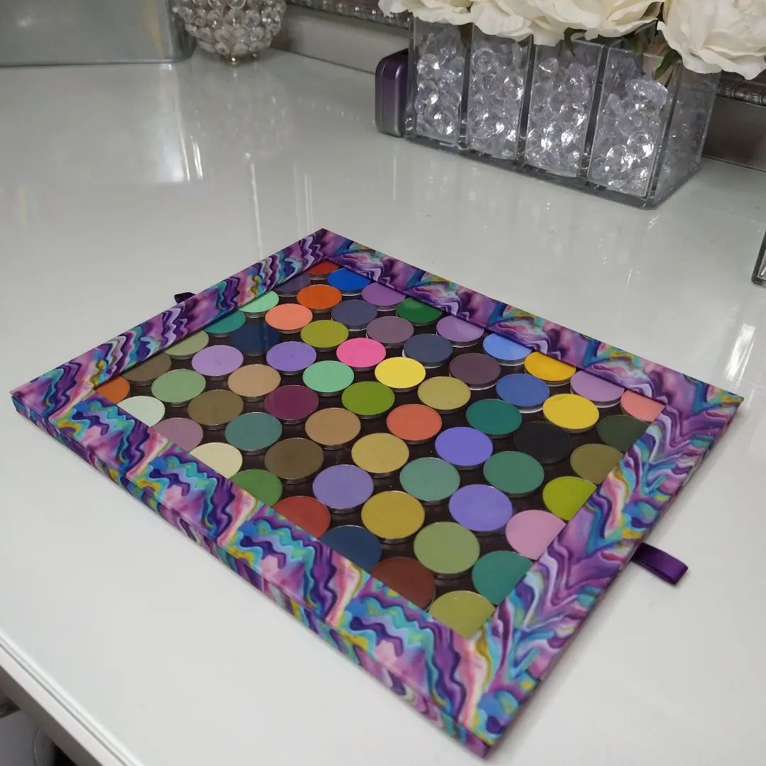 Shadow Keeper Versa 63-77 pan Magnetic Palette