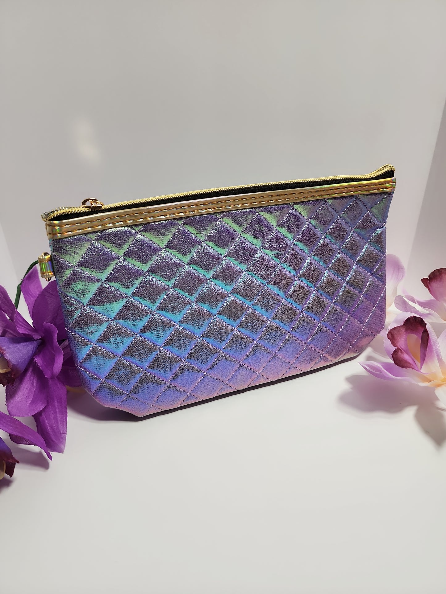Holographic Reflective Clutch Makeup Bag - So cute!