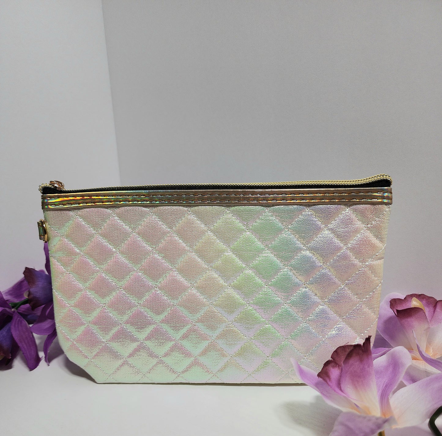 Holographic Reflective Clutch Makeup Bag - So cute!